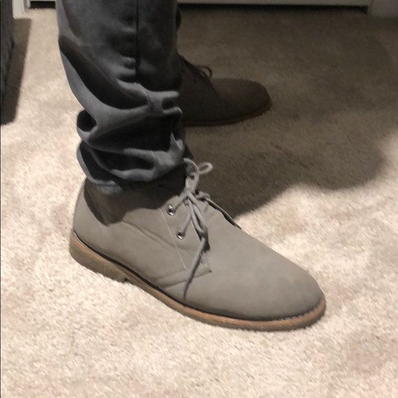 Gray shoes - Picture 3 of 5